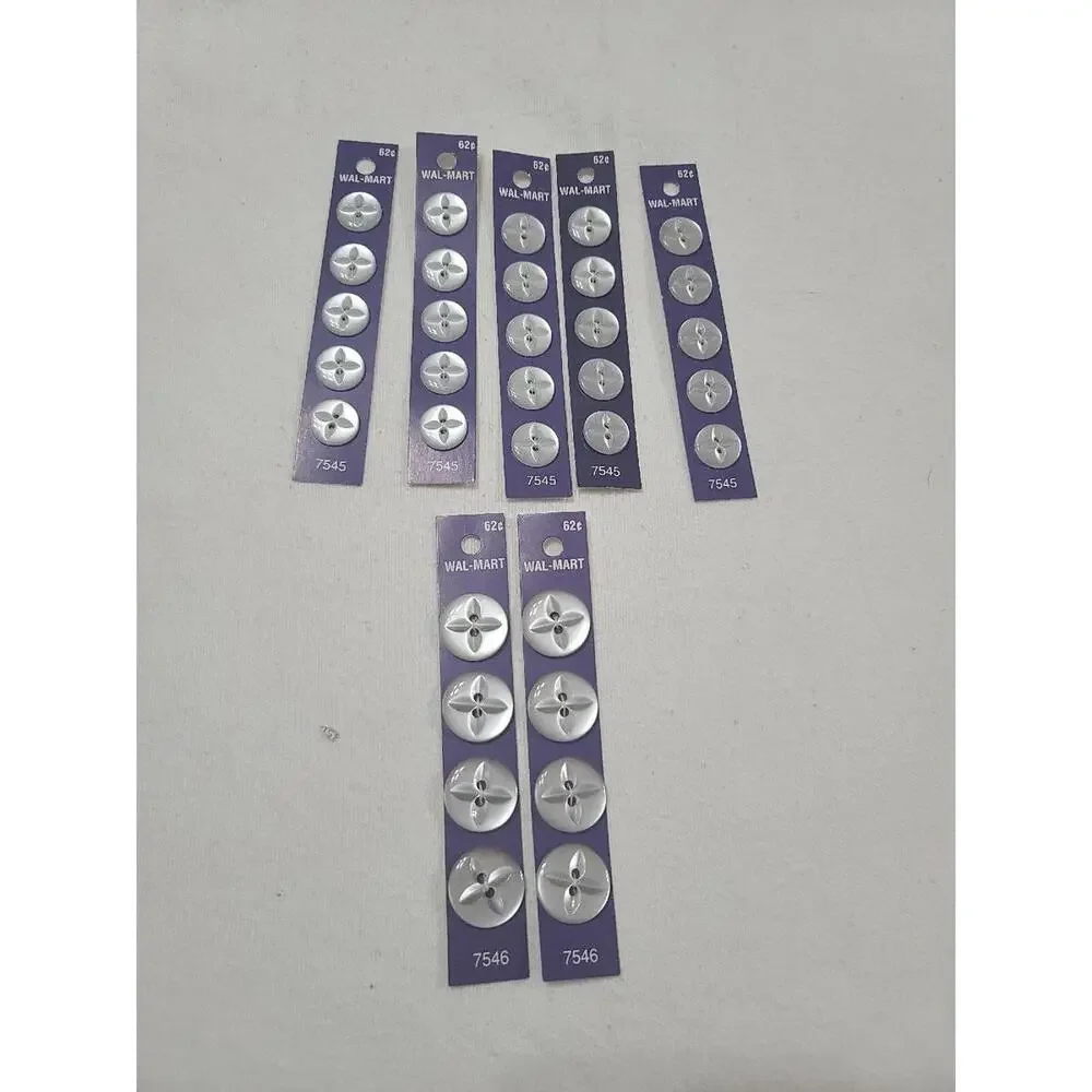 LeBouton Button Bundle Clear White Floral Cut 2 Pks 3/4